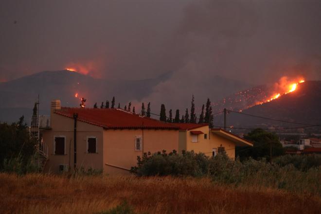 Φωτιά στην Κερατέα/ Eurokinissi ΔΗΜΗΤΡΟΠΟΥΛΟΣ ΣΩΤΗΡΗΣ