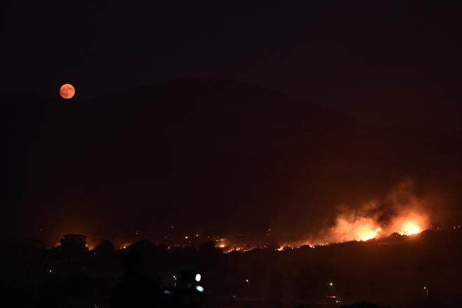 Φωτιά στην Κερατέα/ Eurokinissi ΚΑΡΑΓΙΑΝΝΗΣ ΜΙΧΑΛΗΣ