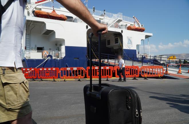 Απαγορευτικό απόπλου στο λιμάνι του Πειραιά, χθες 8/8/25/ ΙΝΤΙΜΕ ΗΛΙΑΣ ΦΟΥΝΤΗΣ
