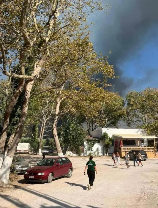 Φωτιά Τώρα Στην Παραλία Καστροσυκιάς Στην Πρέβεζα