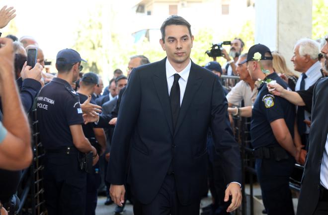 Κηδεία Λένας Σαμαρά: O αδελφός της Κώστας Σαμαράς/ INTIME ΛΙΑΚΟΣ ΓΙΑΝΝΗΣ
