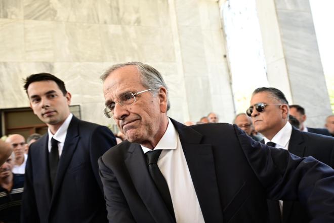 Αντώνης Σαμαράς στην κηδεία της κόρης του