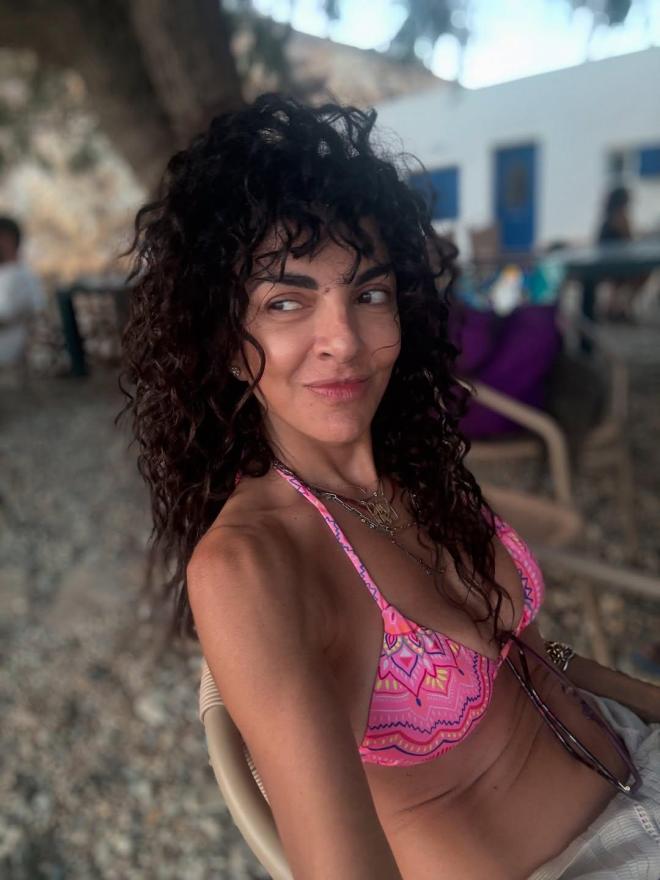 Η Μαρία Σολωμού στη Σέριφο -  Το φωτογραφικό άλμπουμ των διακοπών της