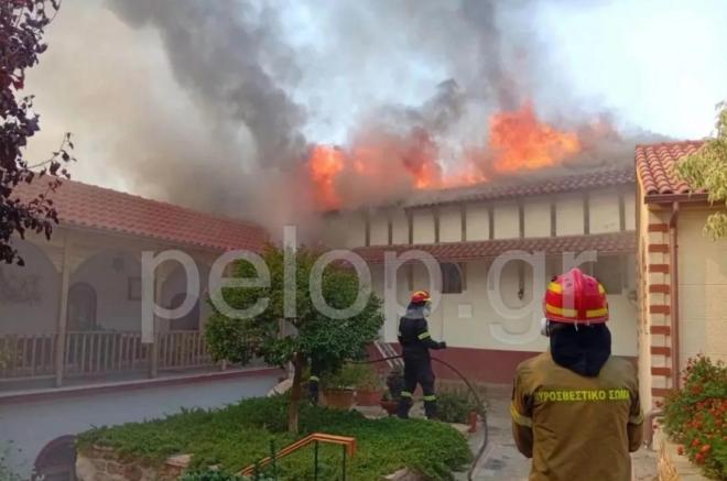 Η φωτιά έφτασε και στην Ιερά Μονή Αγίου Νικολάου στον Μπάλα Πατρών