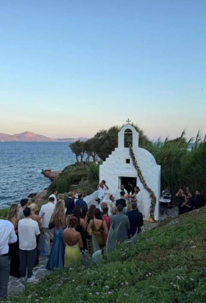 Παντρεύτηκαν ο ράπερ FY και η Αλεξία Κεφαλά - Δείτε βίντεο