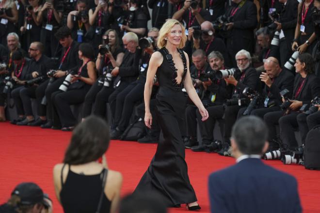 Η Cate Blanchett στην πρεμιέρα του 82ου ΔιεθνούςΦεστιβάλ Κινηματογράφου Βενετίας (Photo by Alessandra Tarantino/Invision/AP)