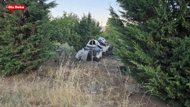 Στο οδόστρωμα υπάρχουν ίχνη φρεναρίσματος που δείχνουν ότι ο 16χρονος προσπάθησε να αποφύγει κάτι - oladeka.gr