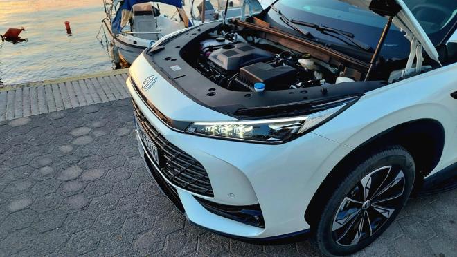 Test Drive: Δοκιμάζουμε το νέο MG HS Plug-in Hybrid