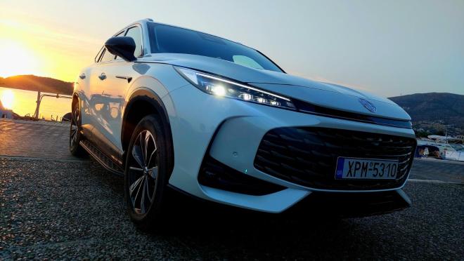 Test Drive: Δοκιμάζουμε το νέο MG HS Plug-in Hybrid