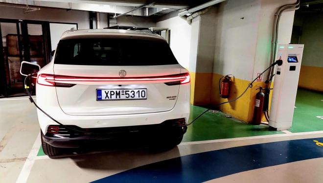 Test Drive: Δοκιμάζουμε το νέο MG HS Plug-in Hybrid