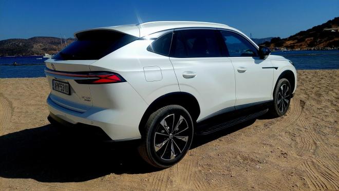 Test Drive: Δοκιμάζουμε το νέο MG HS Plug-in Hybrid