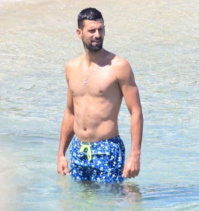 Νόβακ Τζόκοβιτς: Τα «καυτά» φιλιά με τη σύζυγό του Γιελένα στη Μύκονο