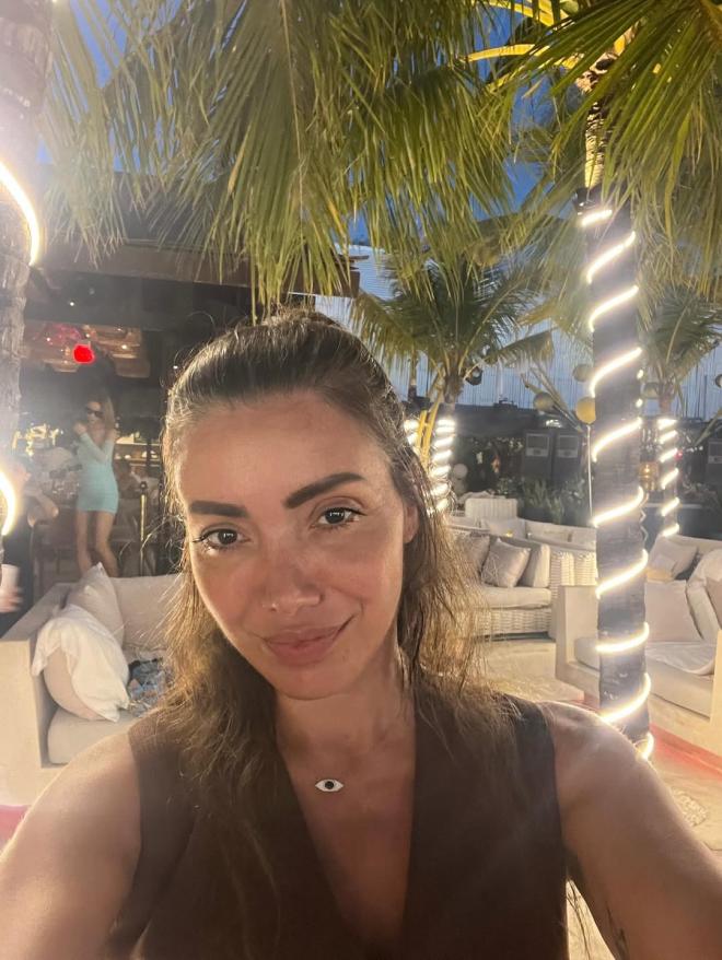 Όλγα Φαρμάκη: Διακοπές στο Μπαλί μαζί με τον σύντροφό της και την κόρη τους