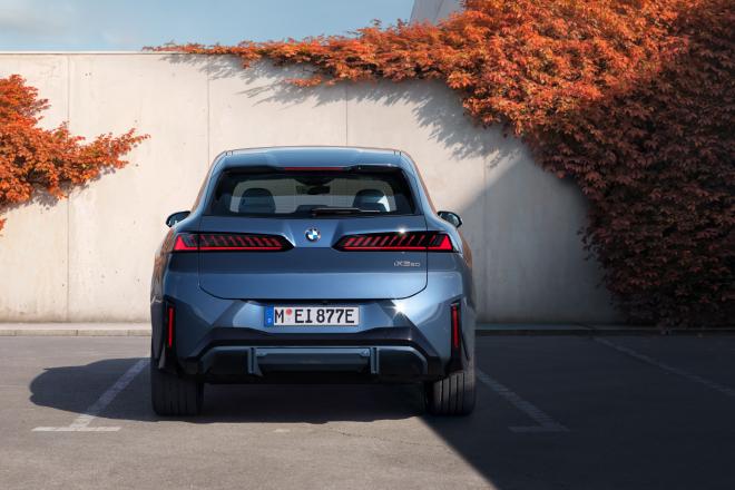 BMW iX3: Αυτή είναι η νέα γενιά που ήρθε από το μέλλον