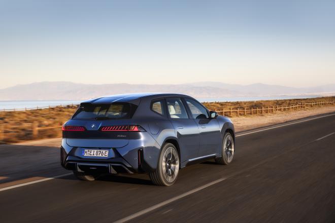 BMW iX3: Αυτή είναι η νέα γενιά που ήρθε από το μέλλον