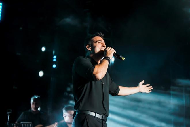 Γιάννη Πλούταρχος: Η μοναδική συναυλία στο Κατράκειο μαζί με τα παιδιά του