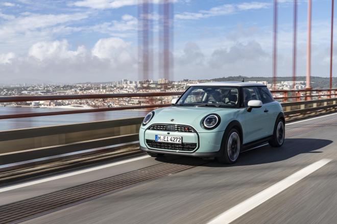 MINI Cooper και MINI Aceman: Πεντάστερα στην ασφάλεια  