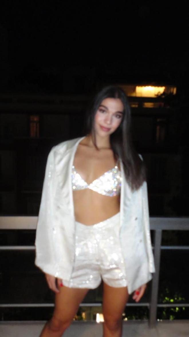Το statement look της Μελίνας