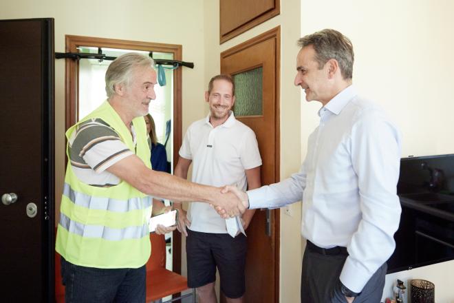 Ο πρωθυπουργός Κυριάκος Μητσοτάκης επισκέφθηκε την περασμένη Τετάρτη το σπίτι ενός δικαιούχου του προγράμματος κατ, οίκον παράδοσης Φαρμάκων Υψηλού Κόστους (Φ.Υ.Κ).