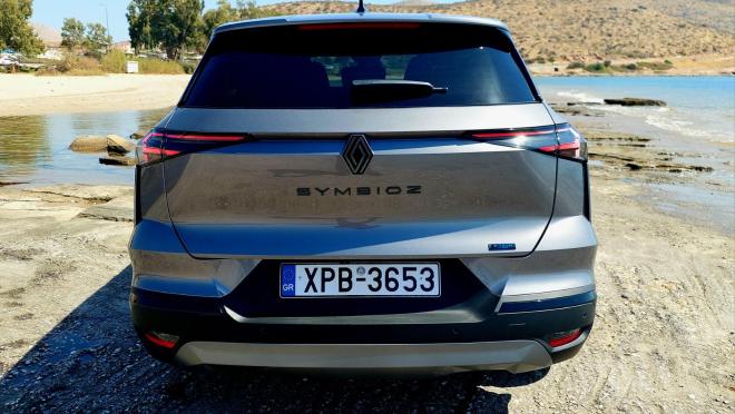 Test Drive: Οδηγούμε το νέο Renault Symbioz E-Tech 145