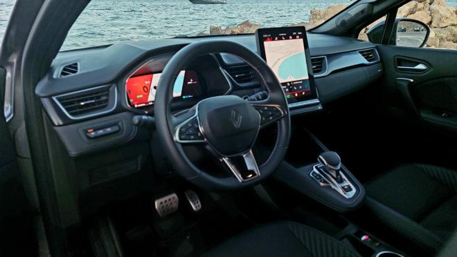 Test Drive: Οδηγούμε το νέο Renault Symbioz E-Tech 145