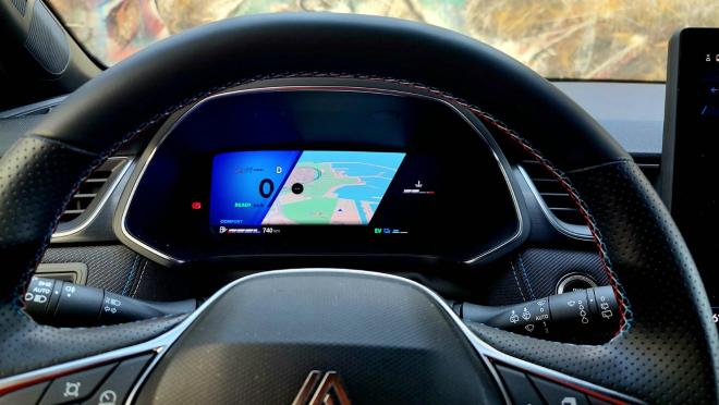 Test Drive: Οδηγούμε το νέο Renault Symbioz E-Tech 145