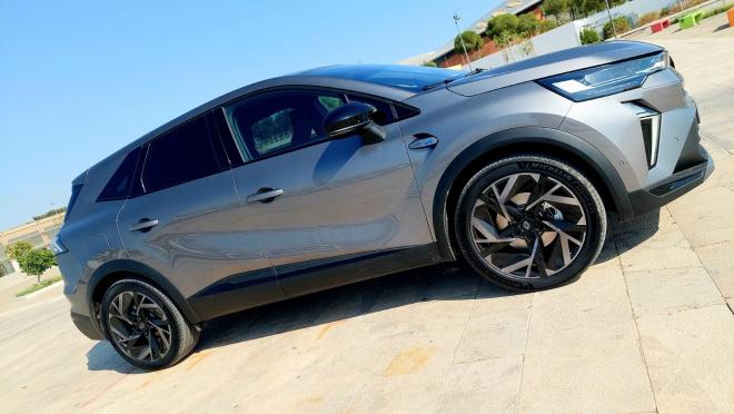 Test Drive: Οδηγούμε το νέο Renault Symbioz E-Tech 145