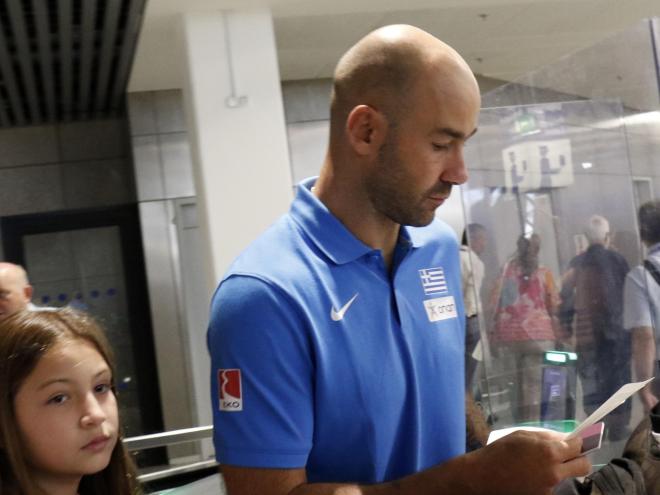 O Σπανούλης έφτασε στο Ελευθέριος Βενιζέλος/ φωτογραφία από intime 