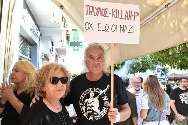 Πατέρας Βασίλη Μάγγου με τη Μάγδα Φύσσα