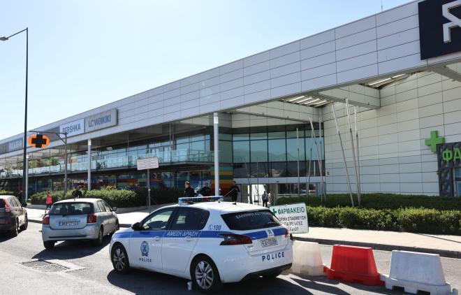 Τηλέφωνο για βόμβα σε εμπορικό κέντρο