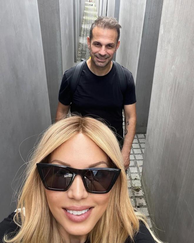 ντεμης