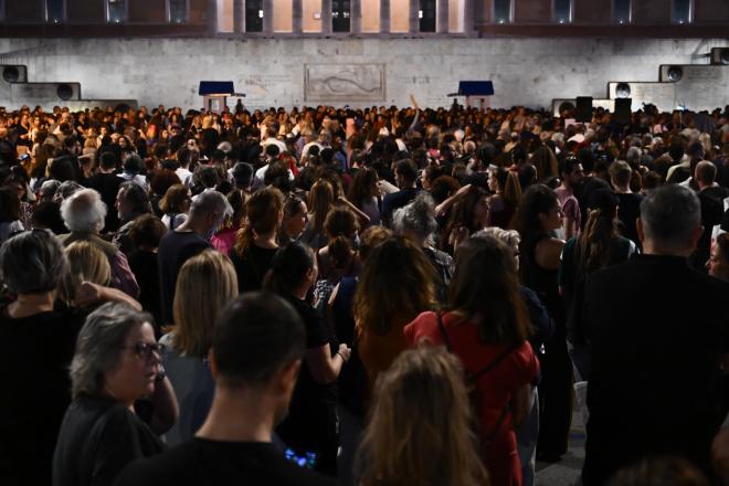 Συγκέντρωση συμπαράστασης στον Πάνο Ρούτσι στο Σύνταγμα