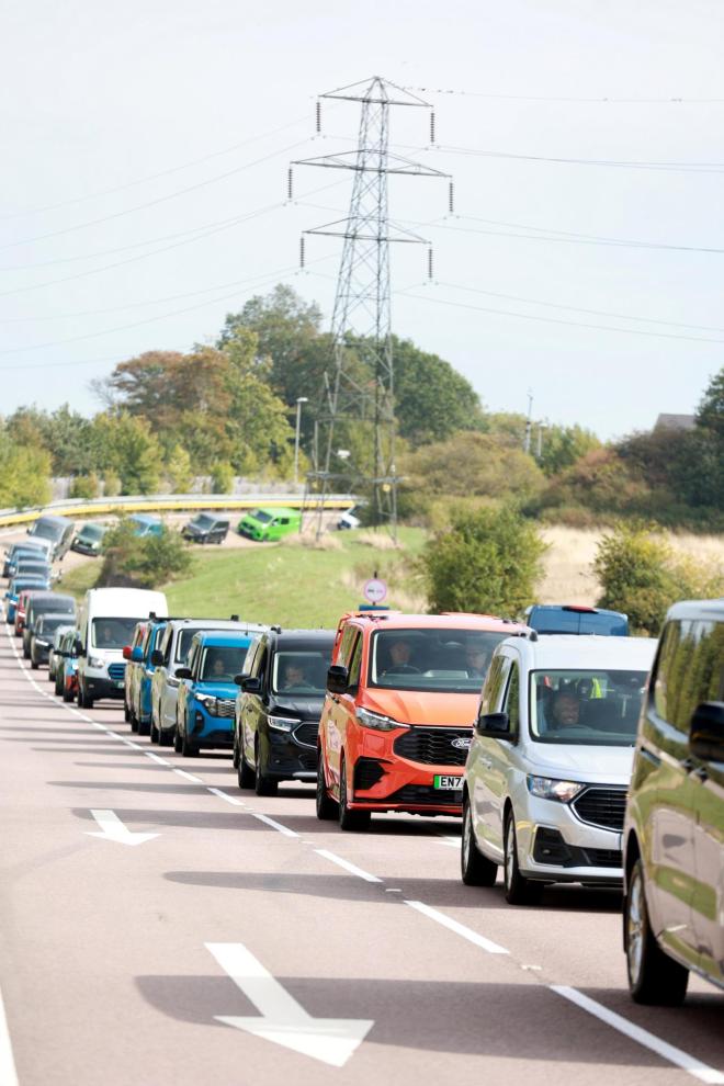 Ford Transit: Μπήκε στο GUINNESS WORLD RECORD
