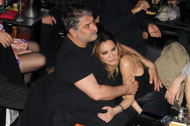 O Βασίλης Μπισμπίκης με τη Δέσποινα Βανδή σε παλιότερη έξοδό τους - NDP Photo