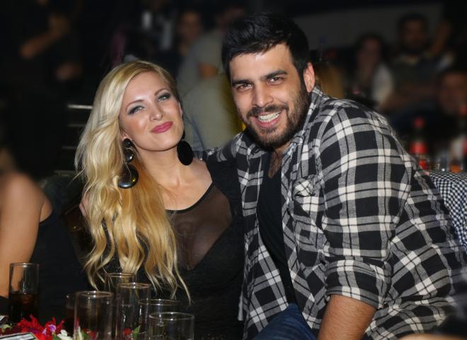 Η Κατερίνα Καινούργιου με τον αδελφό της, Πάνο, σε βραδινή έξοδο , το 2012/ NDP