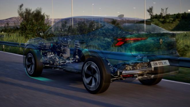 Το Renault Rafale Hyper Hybrid E-Tech 4x4 300 hp...«πετάει»