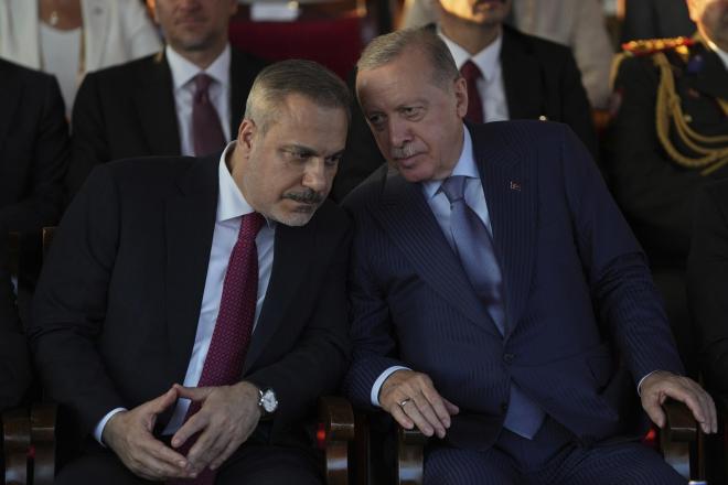 Το πόλεμο διαδοχής του Ερντογάν αποκάλυψε ο διάλογος των δύο Τούρκων δημοσιογράφων