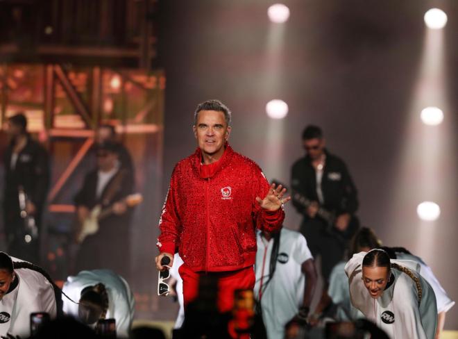 Robbie Williams: Οι celebs που βρέθηκαν στη συναυλία του στο Καλλιμάρμαρο