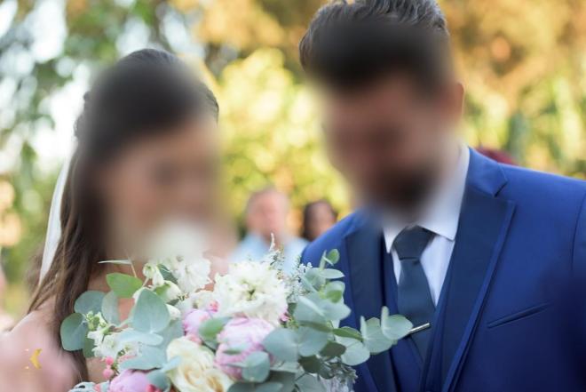 Ο σύζυγος της 28χρονης κατέθεσε στην αστυνομία πως ο γιατρός που είχε εφημερία βρισκόταν στο σπίτι του κι έδινε τηλεφωνικά οδηγίες για τη χορήγηση της αντιβίωσης