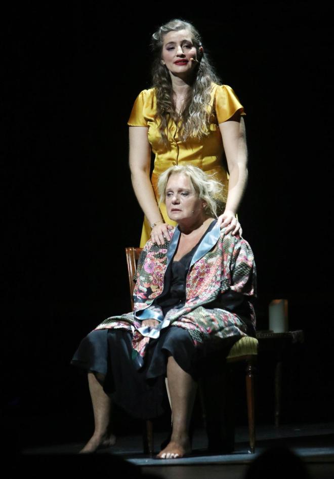 Με τη Μαρία Καβογιάννη στην παράσταση Τρίτο Στεφάνι