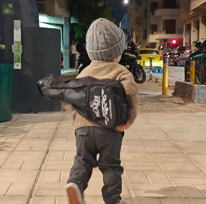 Μοναδική πόζα από τον Κουτσόπουλο junior