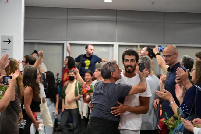 Επιστροφή 27 Ελλήνων