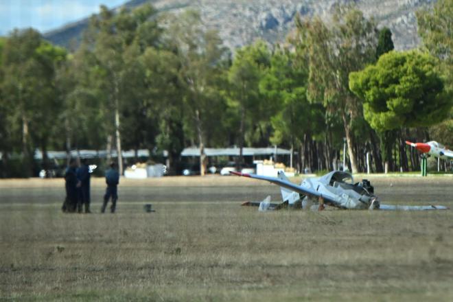 Πτώση αεροσκάφους στο Τατόι με δύο πιλότους τραυματίες