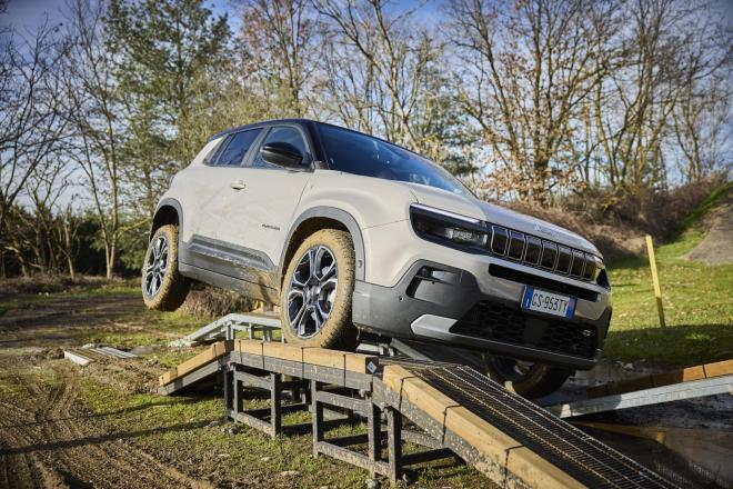 Jeep Avenger: Δείτε τις νέες τιμές