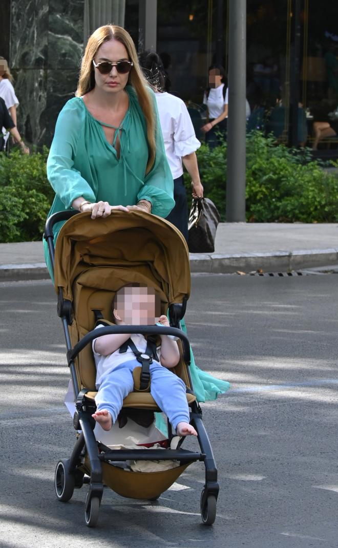 Νέα μαμά και πιο όμορφη από ποτέ