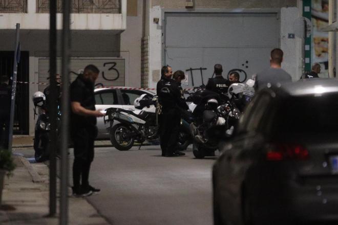 Άγιος Παντελεήμονας: Η στιγμή που ο 47χρονος ζήτησε βοήθεια σε μίνι μάρκετ