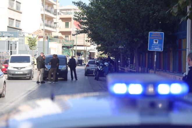Ύποπτο αντικείμενο, πιθανόν χειροβομβίδα, βρέθηκε στη Λιοσίων - Eurokinissi