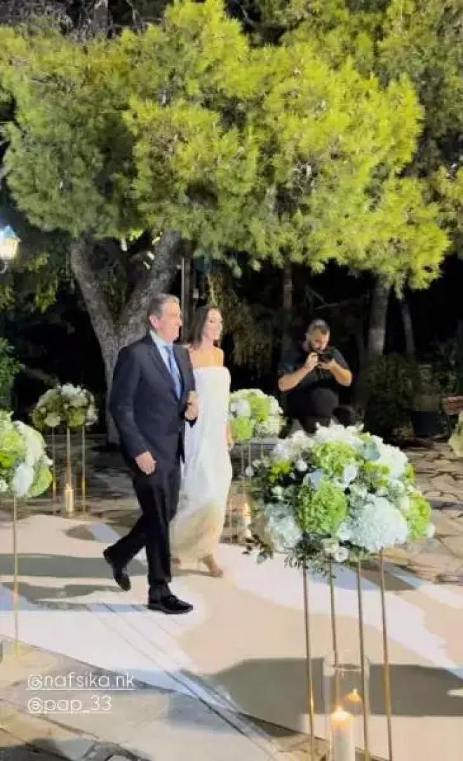 Ο Ιωάννης Παπαπέτρου παντρεύτηκε την αγαπημένη του Ναυσικά Νικοδήμου
