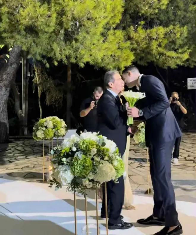 Ο Ιωάννης Παπαπέτρου παντρεύτηκε την αγαπημένη του Ναυσικά Νικοδήμου