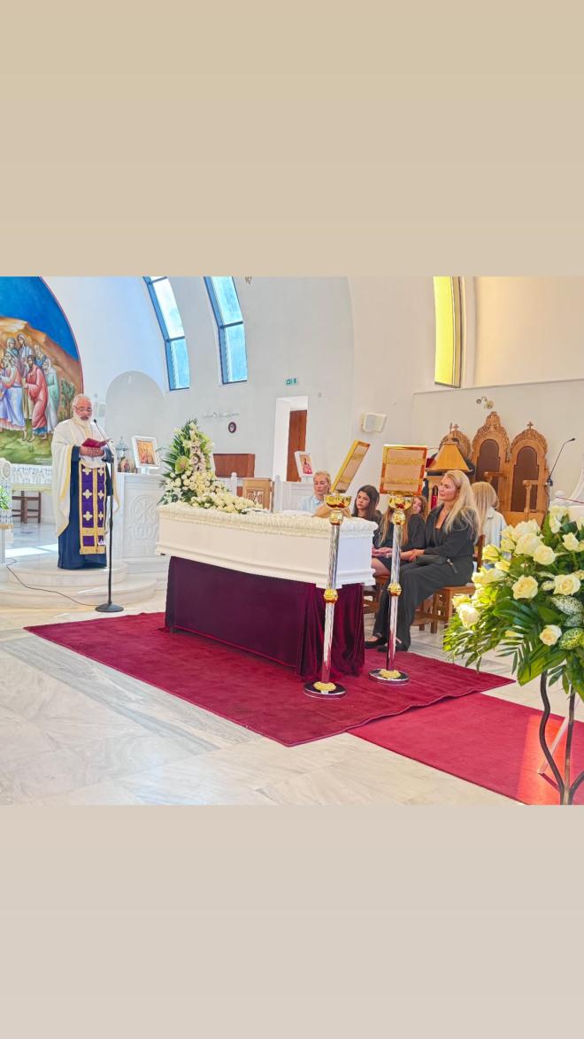 Δύσκολες ώρες για τη Βικτώρια Καρύδα: Πέθανε η μητέρα της
